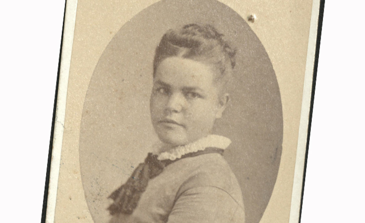Carte de Visite Photograph of Louise S. Parsons Whiting